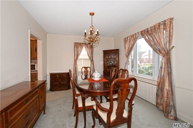 Foto del edificio - 26 Evergreen Ln