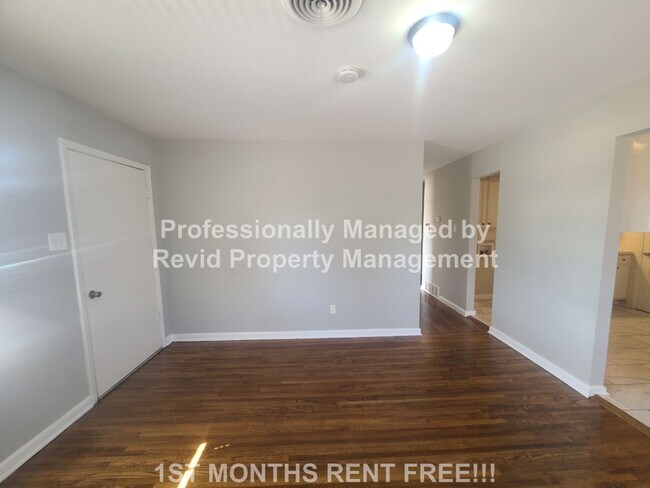 Foto del edificio - 3 Bedroom 1 Bath Home!!