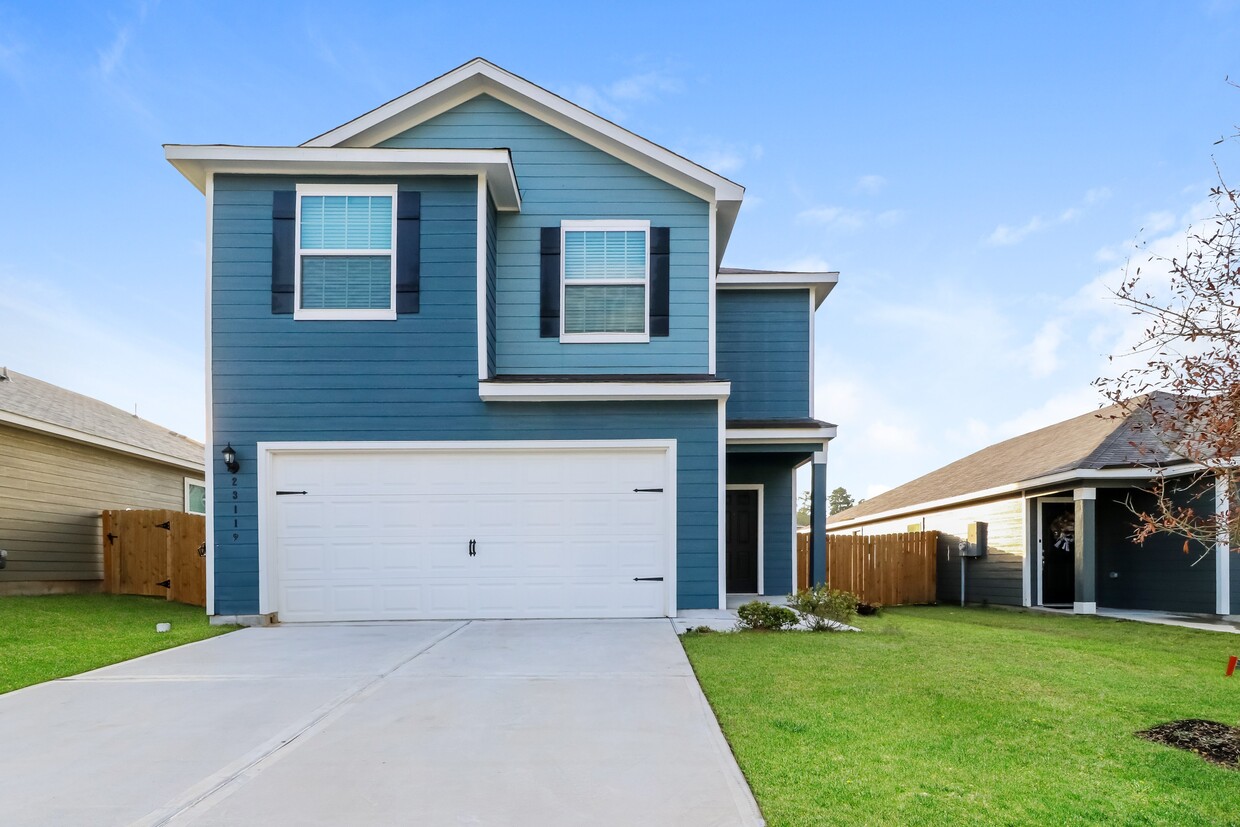 Primary Photo - 23135 Shakespeare Dr