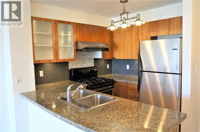 Building Photo - 8060 Jones Rd