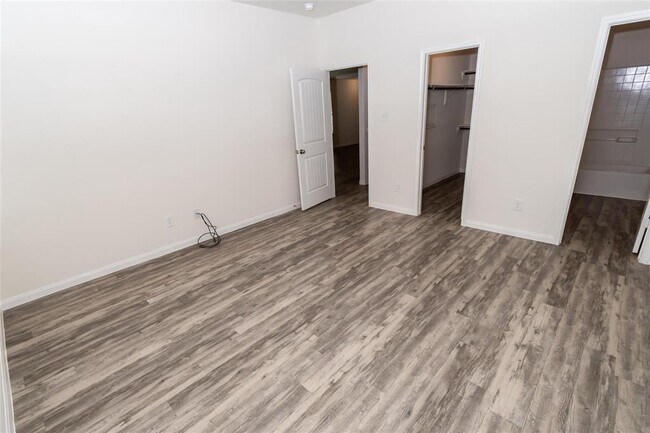 Foto del edificio - 5807 Kyle Cove Dr