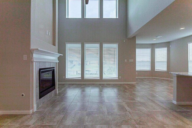 Foto del edificio - 3502 Gannan Lake Ct