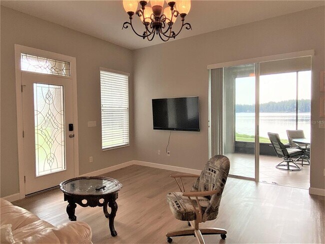 Foto del edificio - 125 Lake Hobbs Rd