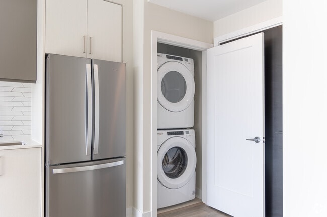 1BR, 1BA - Laundry - 41 Johnson Street