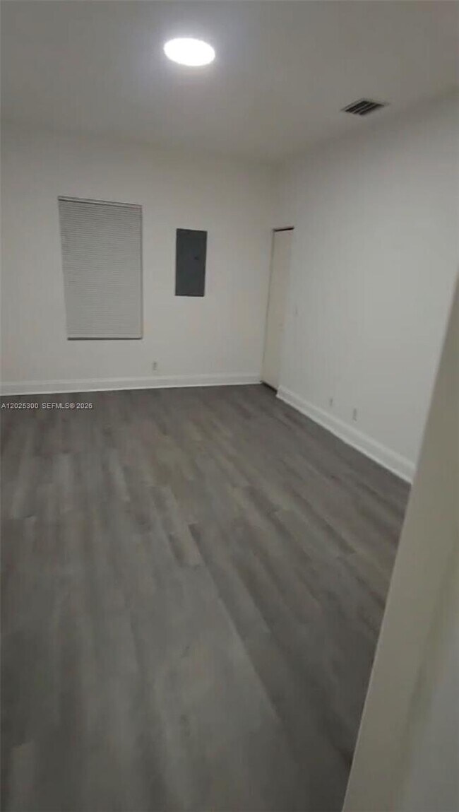 Building Photo - 4216 Leo Ln