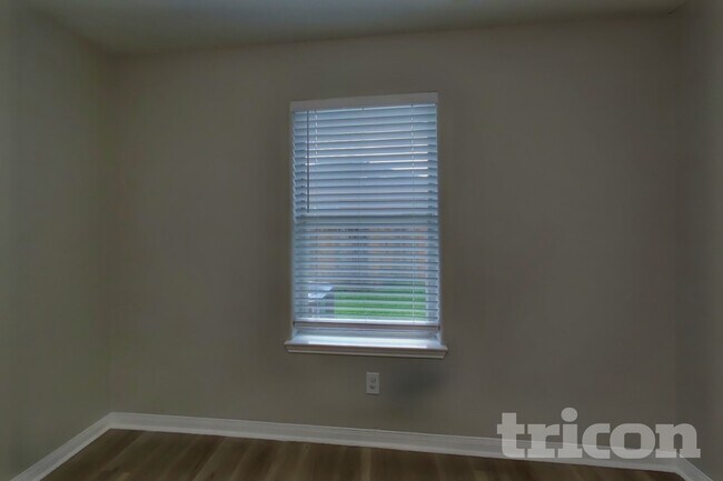 Foto del edificio - 308 Crooked Pine Court