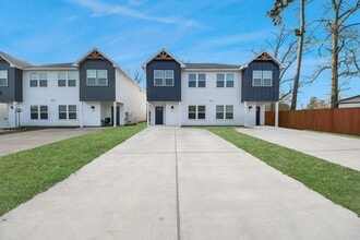 Building Photo - 807 Avenue J