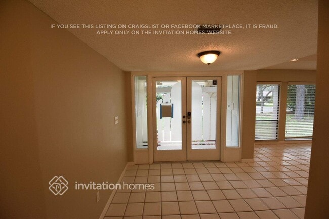 Building Photo - 204 W Ridgewood Ct
