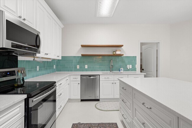 Foto del edificio - 8353 Steamline Cir