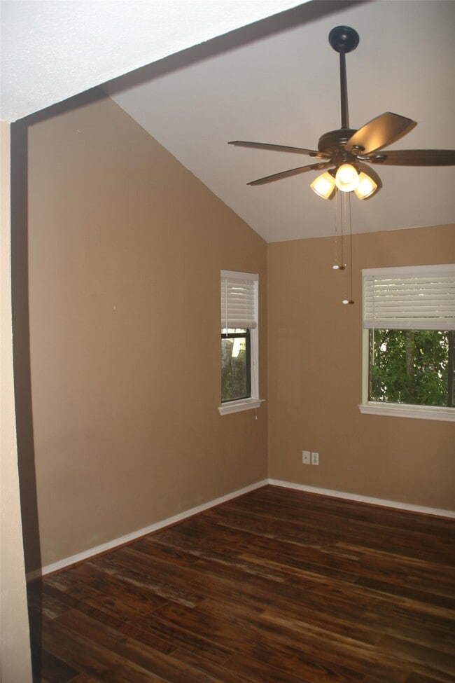 Building Photo - 3500 Tangle Brush Dr