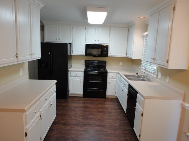 Building Photo - 506 Vintage Grove Ln