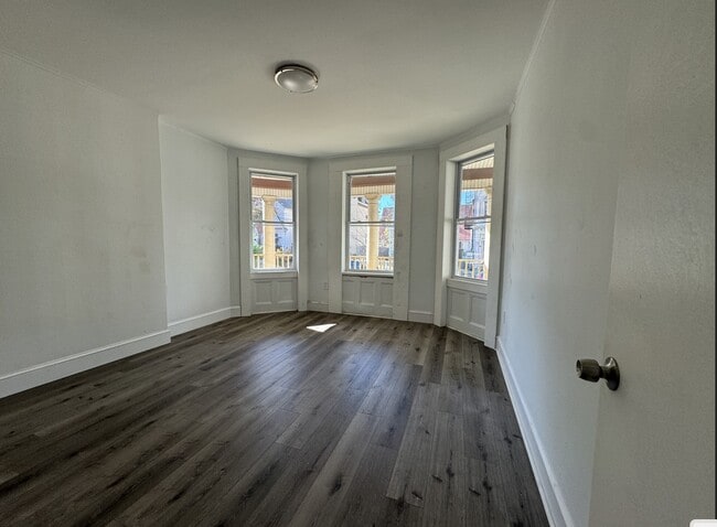 96 Lembeck Ave 1 - 188 Lembeck Ave