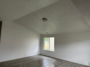 Building Photo - 3127 W 525 N