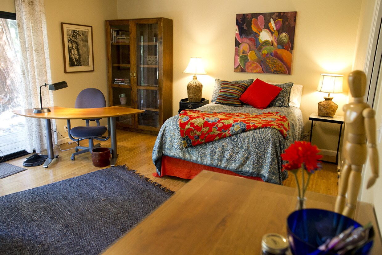 Foto principal - 815 15th Ave
