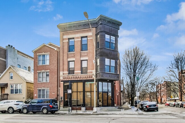 Building Photo - 2459 W Augusta Blvd