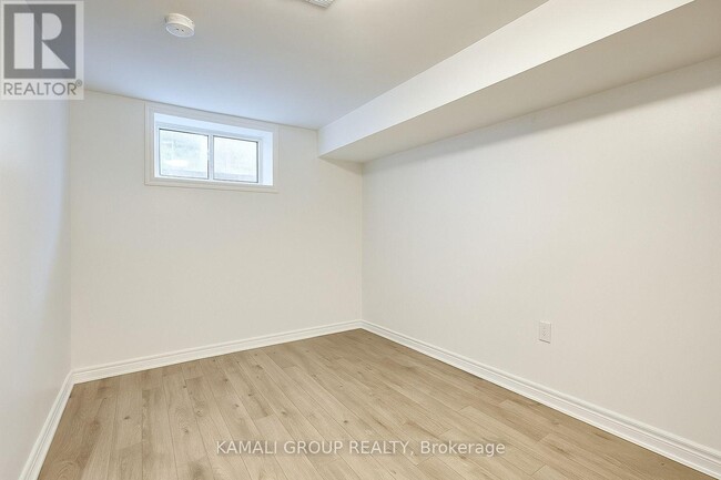 Building Photo - 629 Gibb St