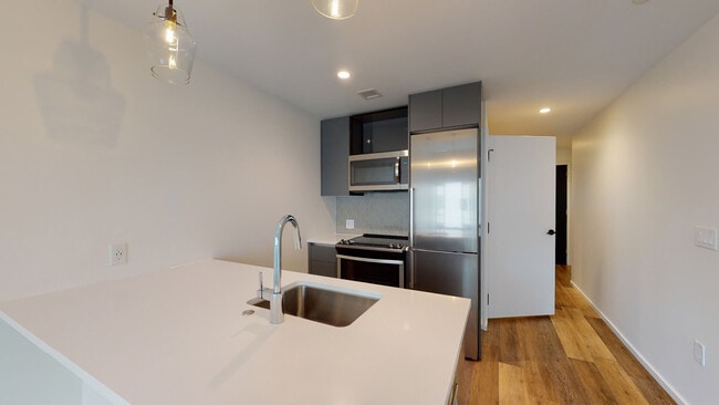 Interior Photo - 345 Harrison
