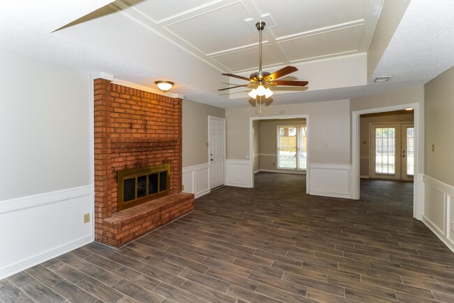 Foto del edificio - 8247 Timber Creek Dr