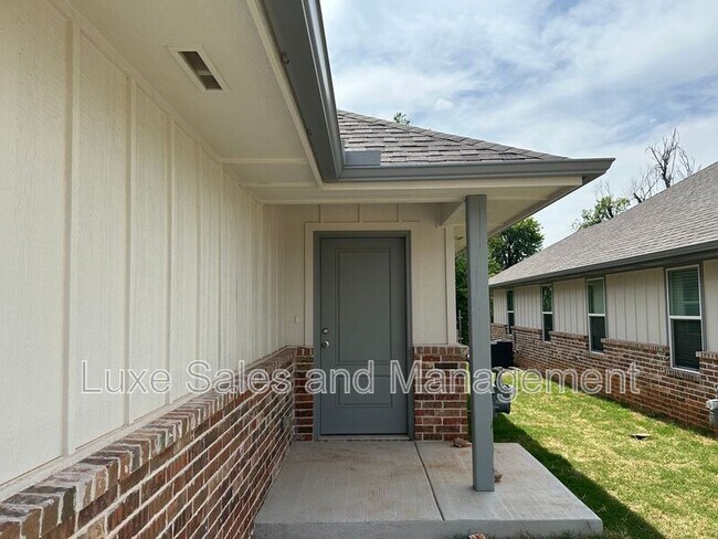 Foto del edificio - 3707 Franks Way