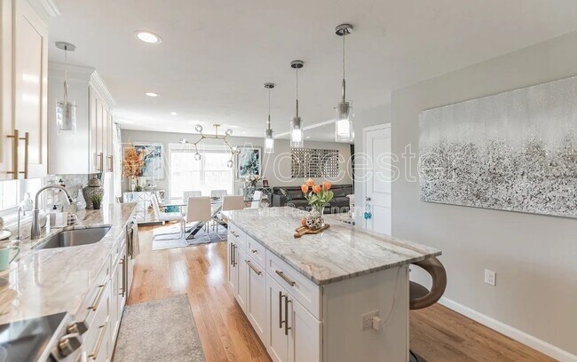 Foto del edificio - 1 Sourwood Cir