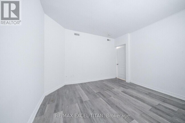 Photo du bâtiment - 414 Jarvis St