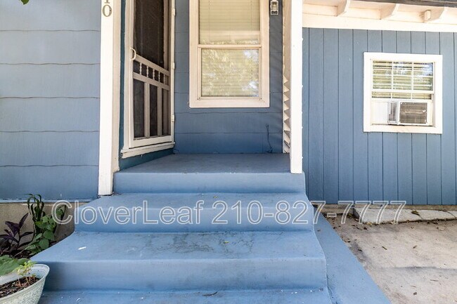 Foto del edificio - 210 Harwood Dr