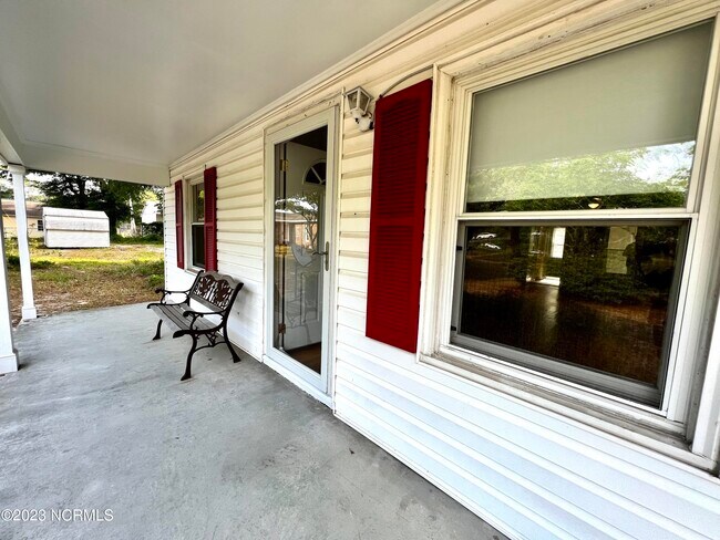 Foto del edificio - 6509 Carolina Beach Rd
