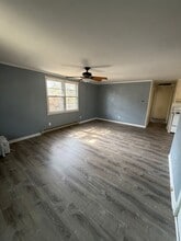 Building Photo - 106 S Colony Cir