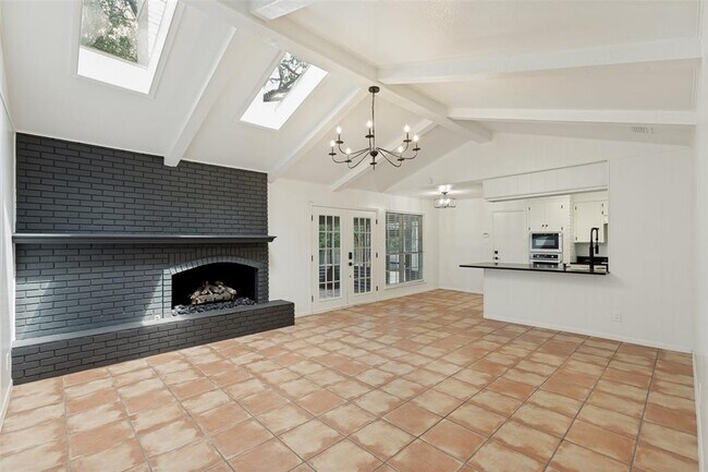 Foto del edificio - 1700 Barton Hills Dr