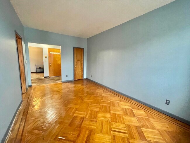Foto del edificio - 252 Clendenny Ave
