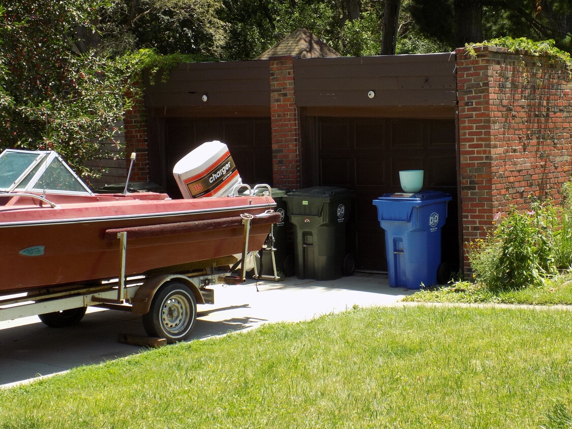 Primary Photo - 2808 Winthrop Rd