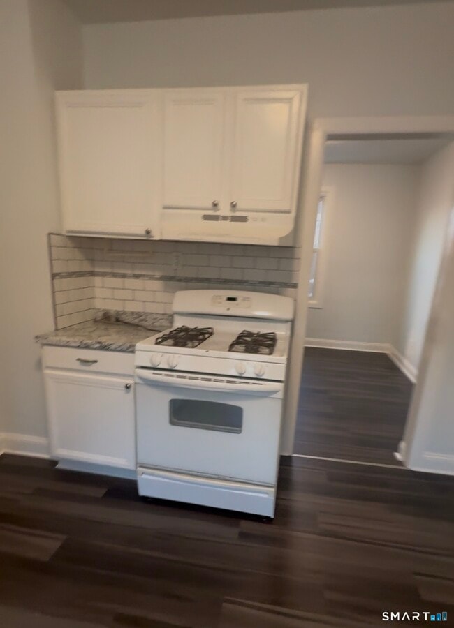 Foto del edificio - 183 Ely Ave