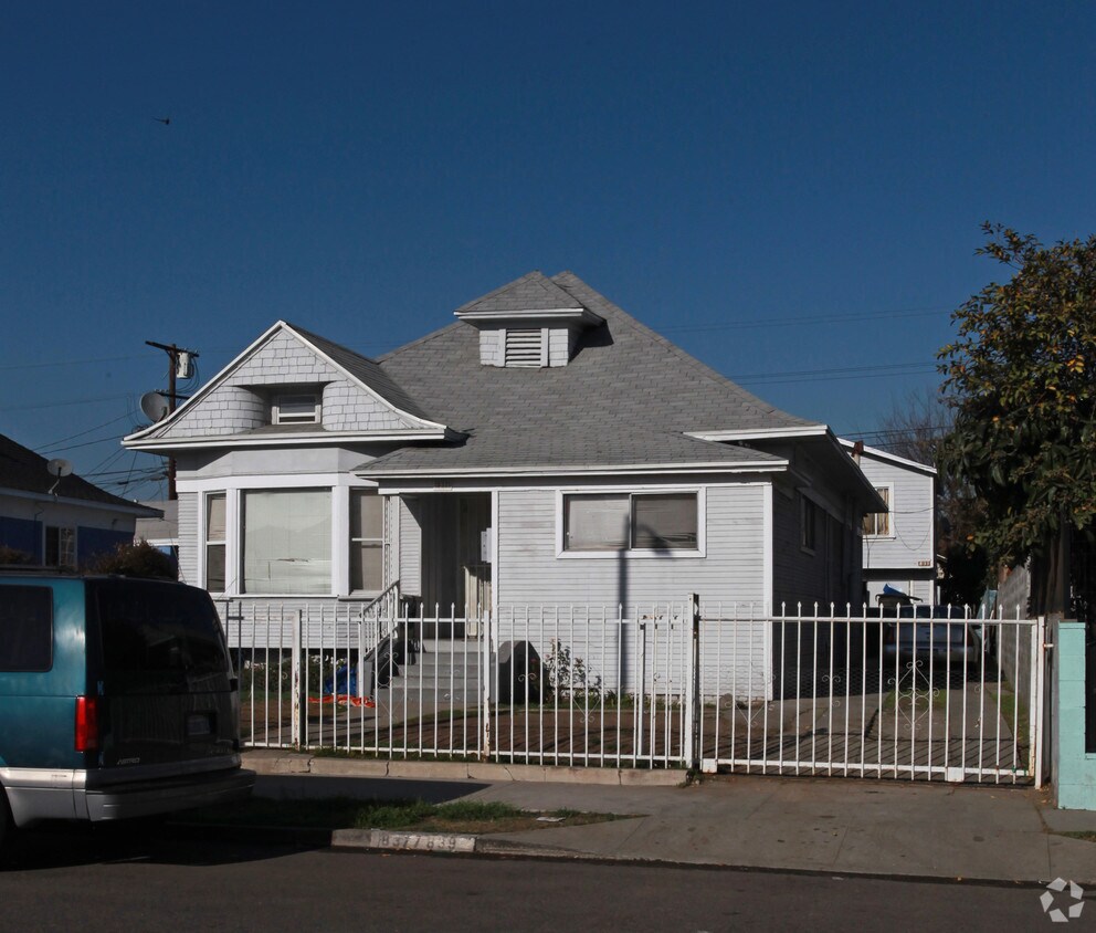 Primary Photo - 837-839 E 25th St