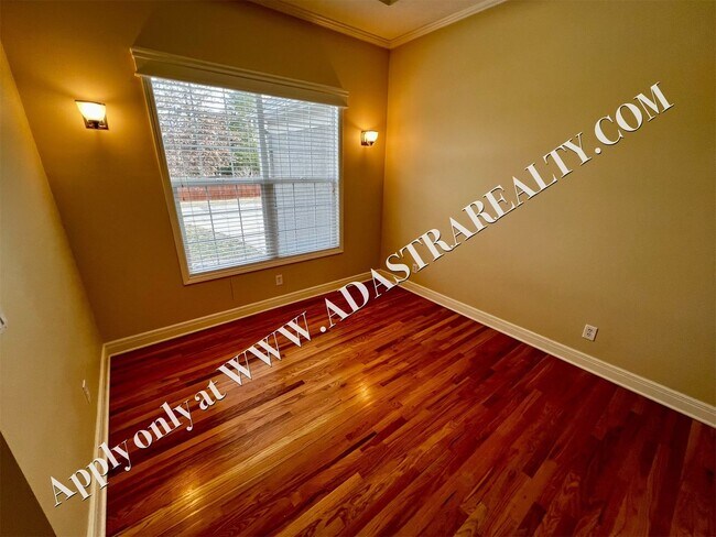 Building Photo - Beautiful 4 Bed 3 Bath Home In Olathe-Avai...