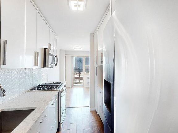 Foto del edificio - 2925 W 5th St