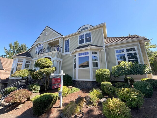 Foto del edificio - Elegant 4-Bedroom Luxury Home with Panoram...
