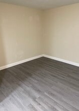 Building Photo - 2518 Quail Run Blvd N