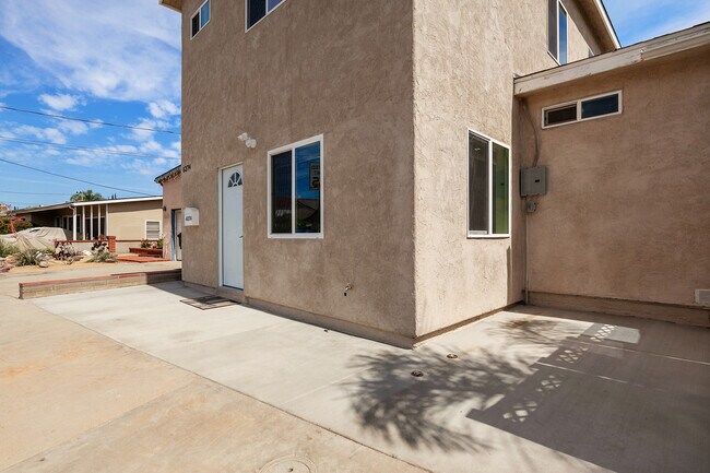 Building Photo - 6274 Rose St