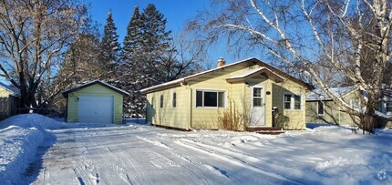 Building Photo - 2711 Beltrami Ave NW