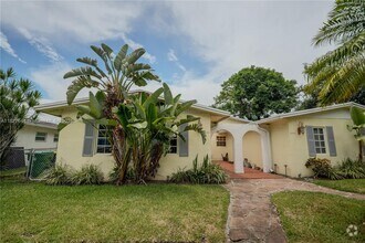 Building Photo - 2403 SW 58th Manor