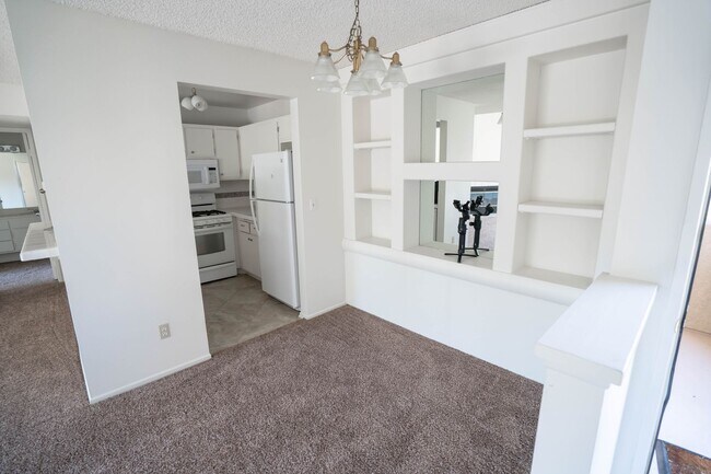 Foto del edificio - COMING SOON! Santa Fe Double Primary Condo...