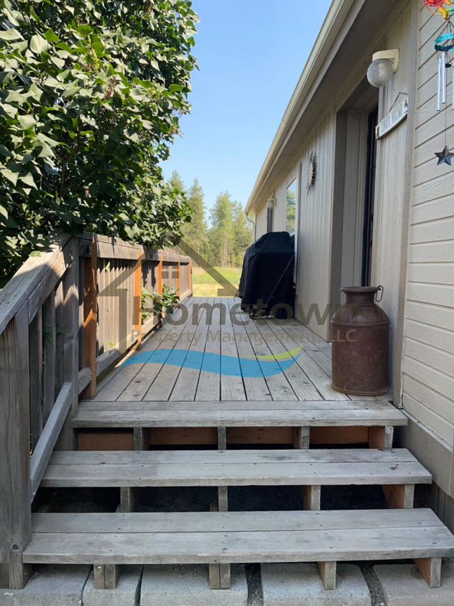 Building Photo - Spacious 3-Bedroom Home in an Athol Reside...
