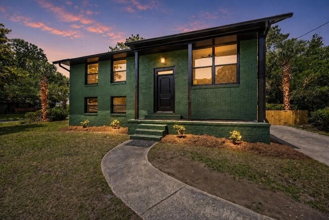 Photo - 1411 Westway Drive Unit House