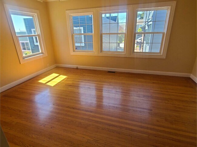 Foto del edificio - 558 46th Ave