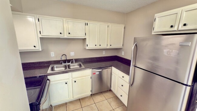 Building Photo - 3799 Carnes Ave