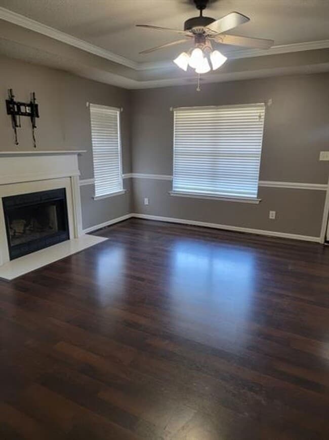 Building Photo - Modern Oasis with All the Amenities – Your...