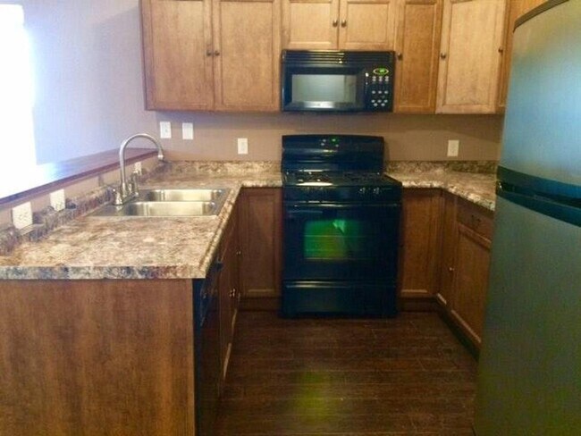 Foto del edificio - 1172 Oak Grove Ave