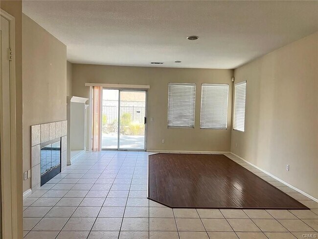 Foto del edificio - 28379 Hillsdale Ave