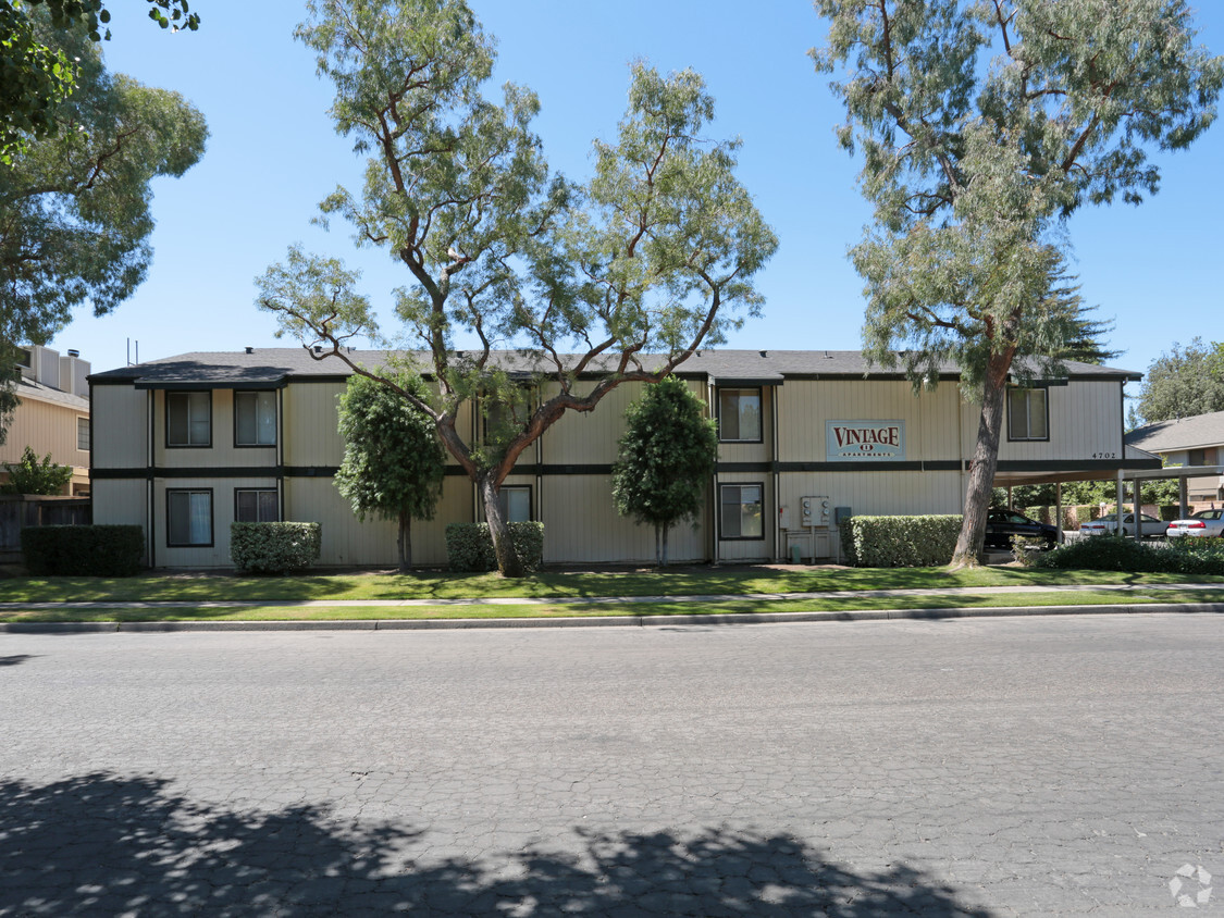 Building Photo - Vintage II Apartments