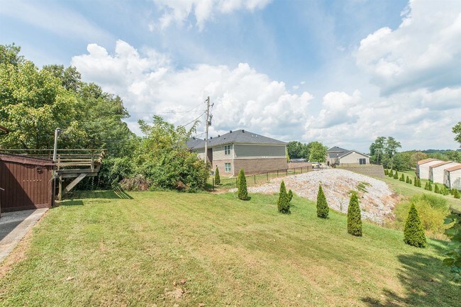 Building Photo - 141 Centennial Dr